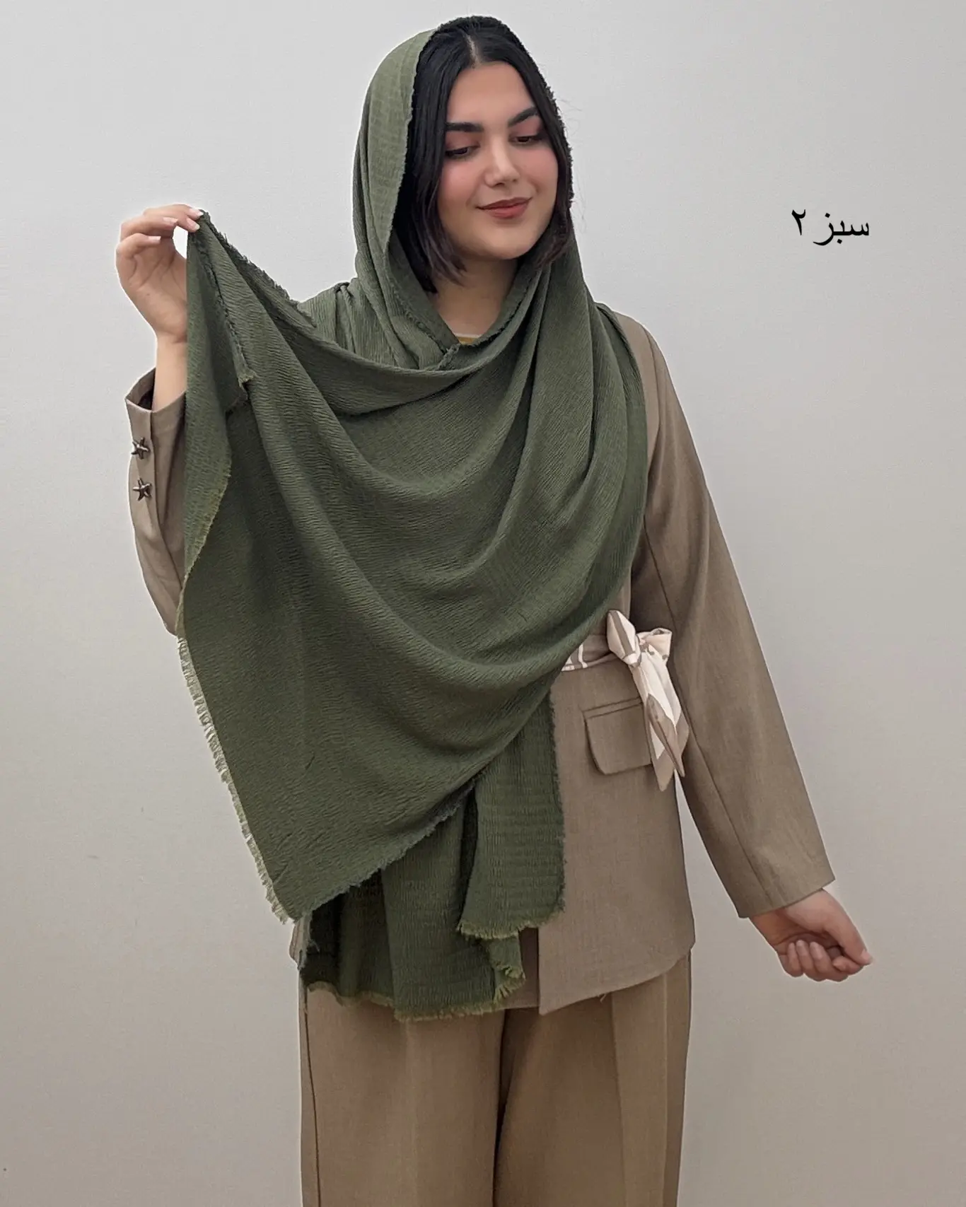 شال دور ریش پلیسه مدل زارا